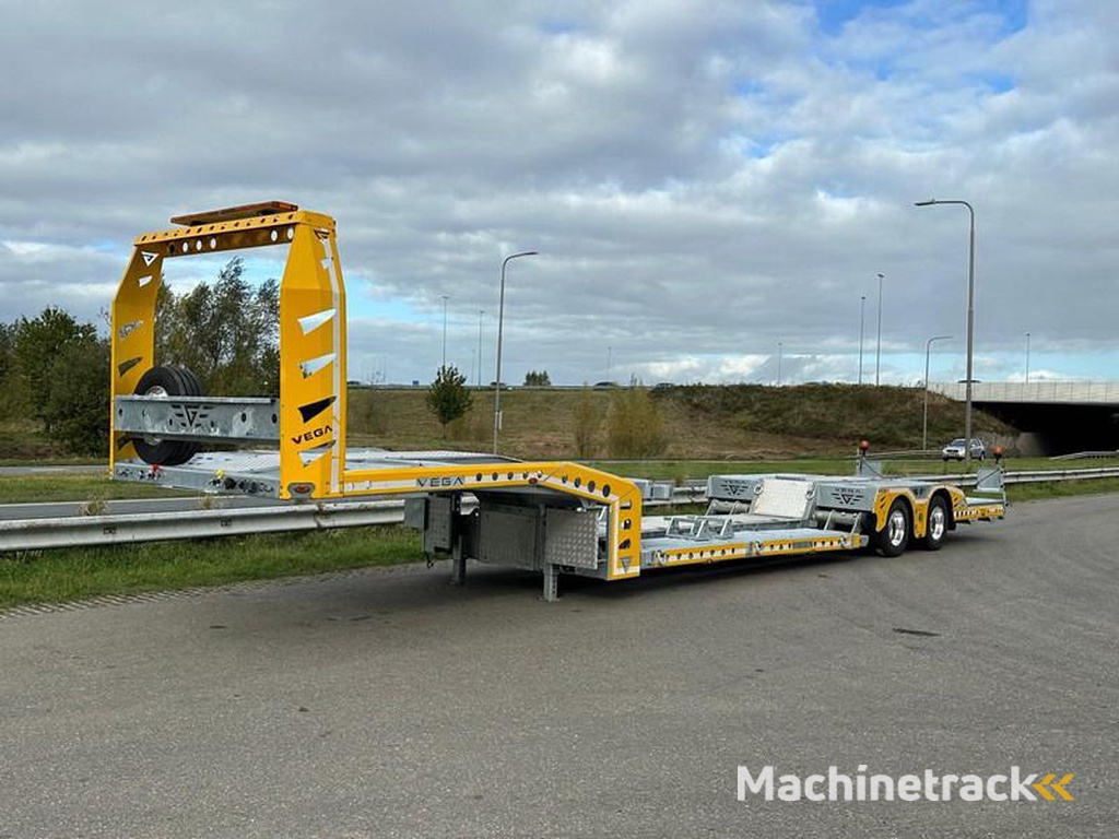 Vega-Trailer VEGAMAX 2 axle Truck transporter