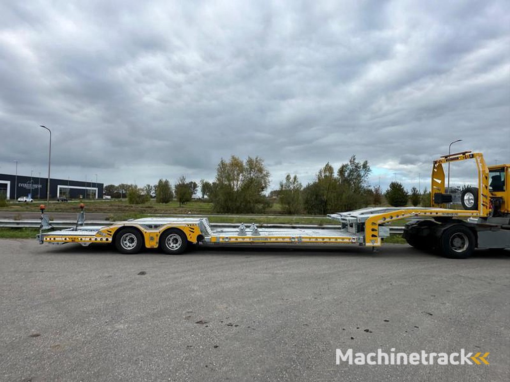 Vega-Trailer VEGAMAX 2 axle Truck transporter