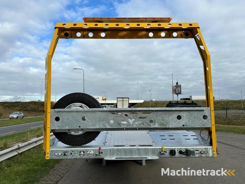 Vega-Trailer VEGAMAX 2 axle Truck transporter