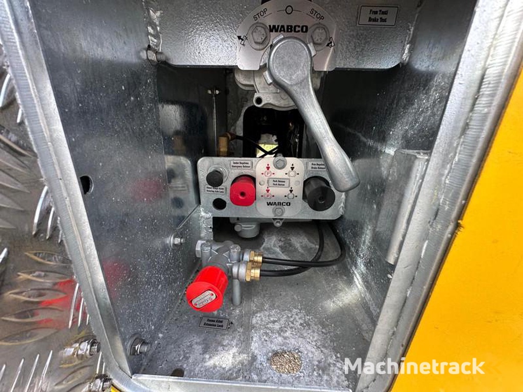 Vega-Trailer VEGAMAX 2 axle Truck transporter