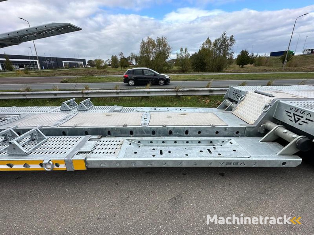 Vega-Trailer VEGAMAX 2 axle Truck transporter
