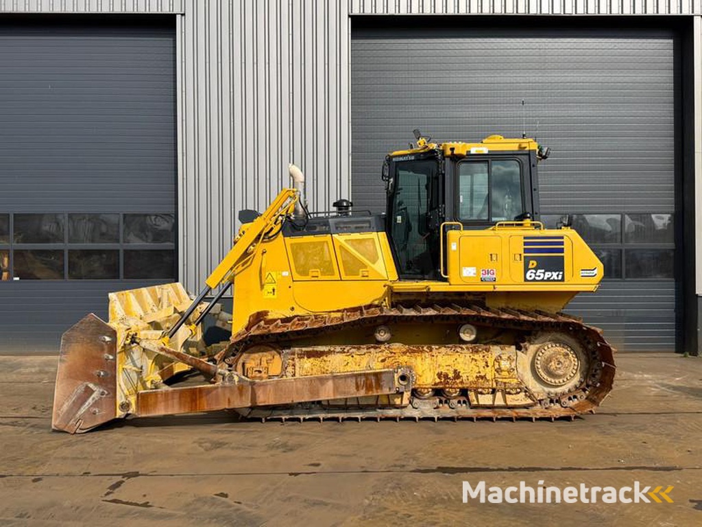 Komatsu D65PXi-18