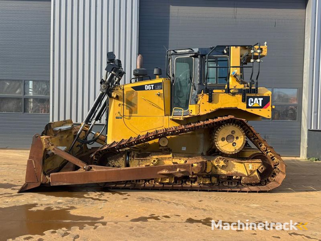 Caterpillar D6T LGP