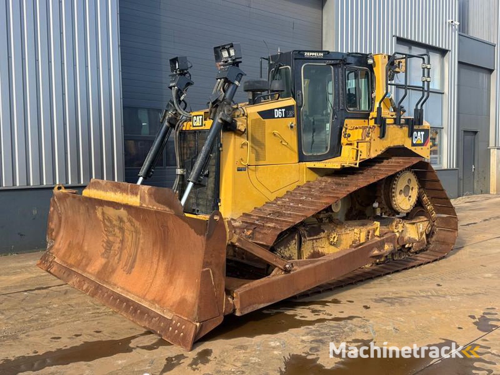 Caterpillar D6T LGP