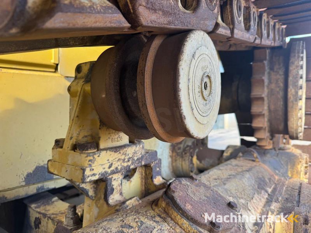 Caterpillar D6T LGP