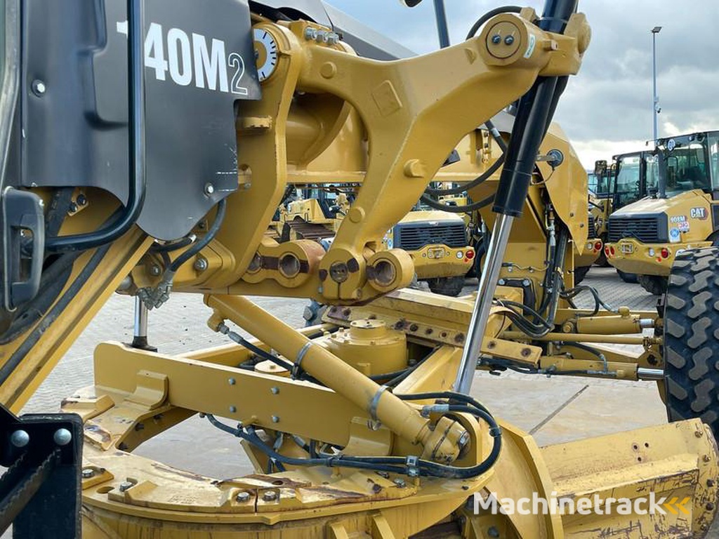 Caterpillar 140M2
