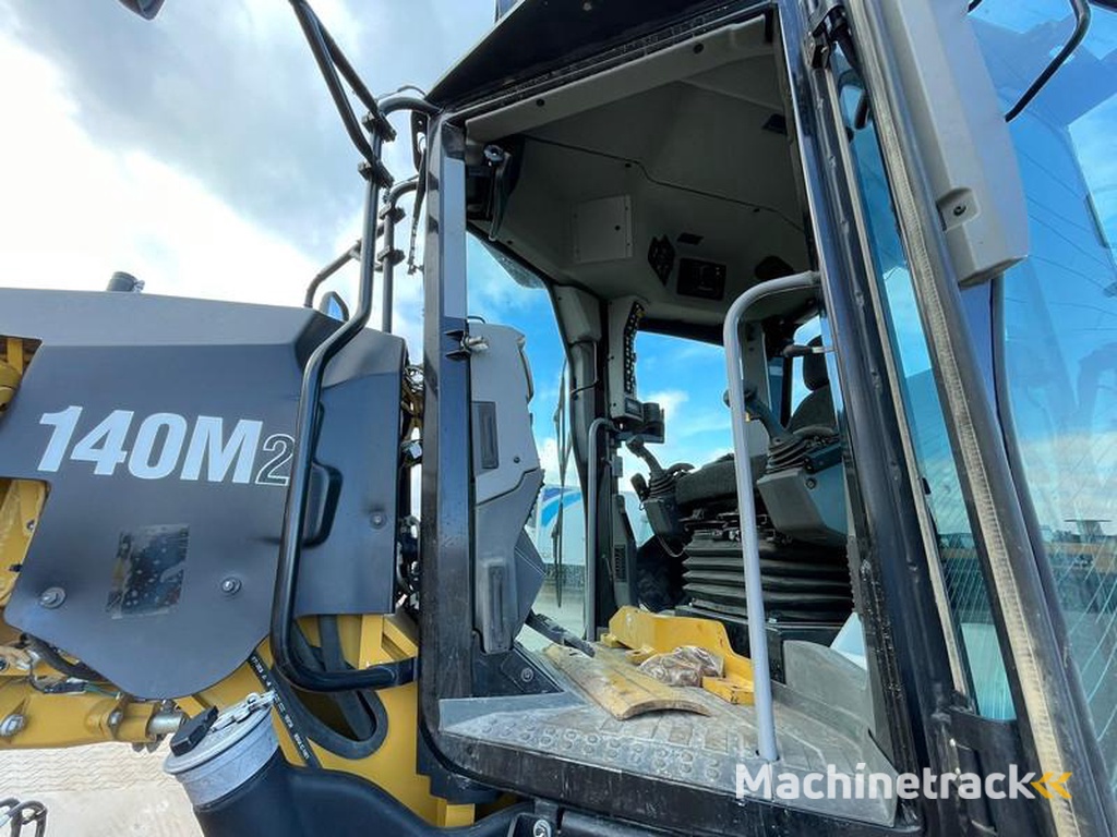 Caterpillar 140M2