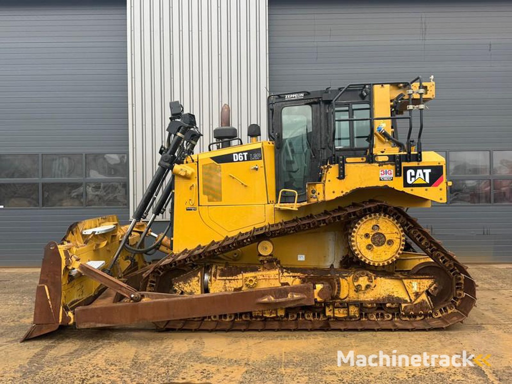Caterpillar D6T LGP