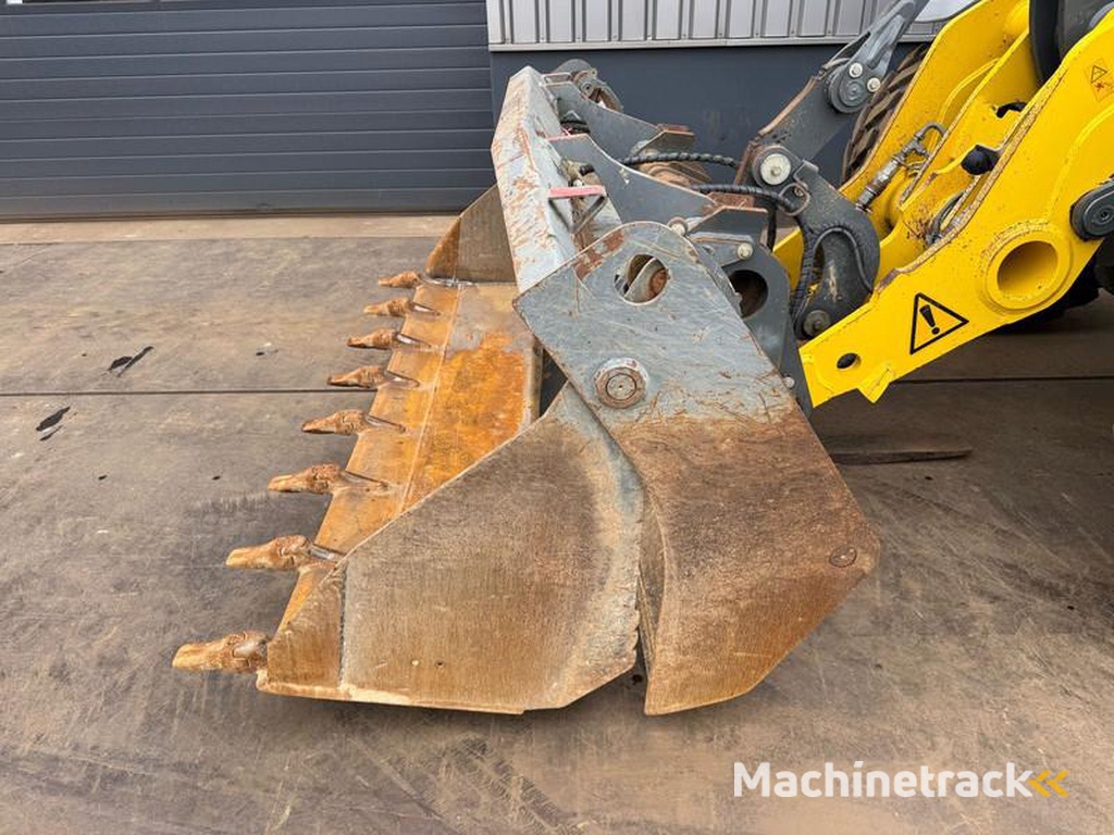 Kramer 8155-Forks-bucket