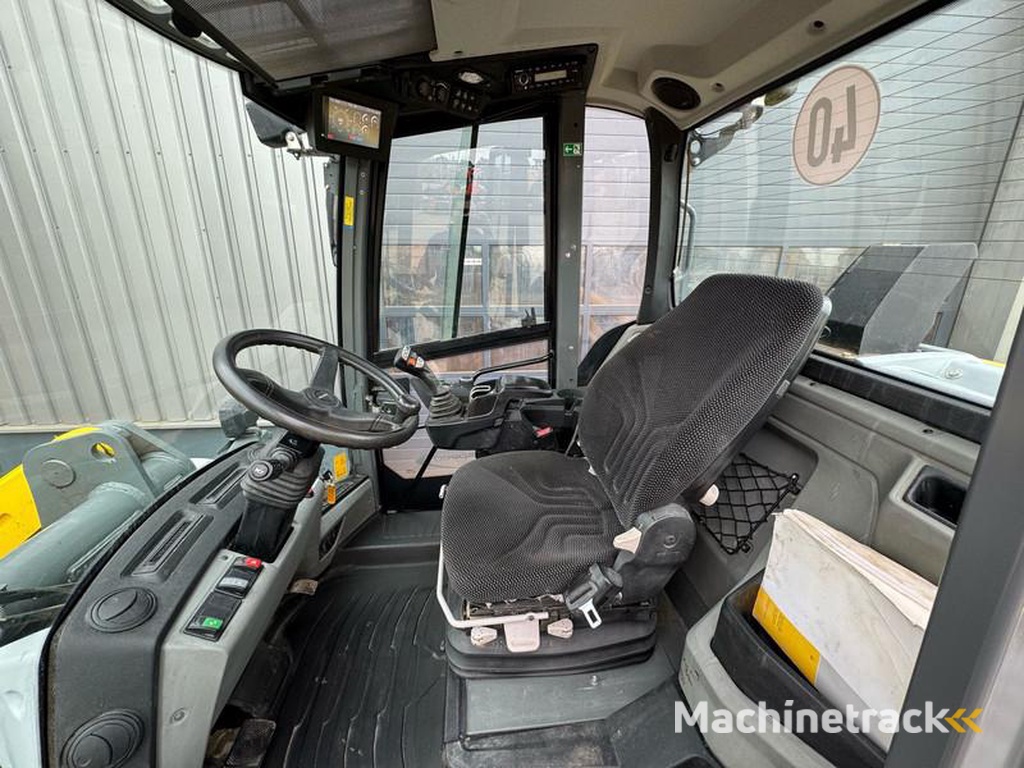 Kramer 8155-Forks-bucket