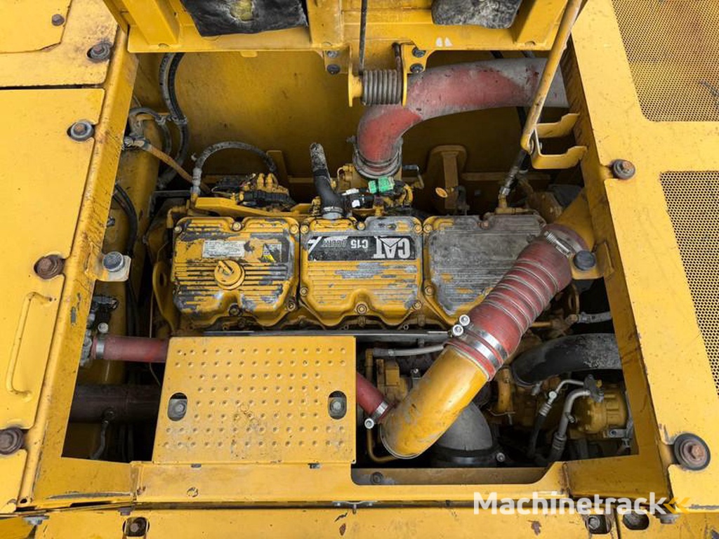 Caterpillar 374FL