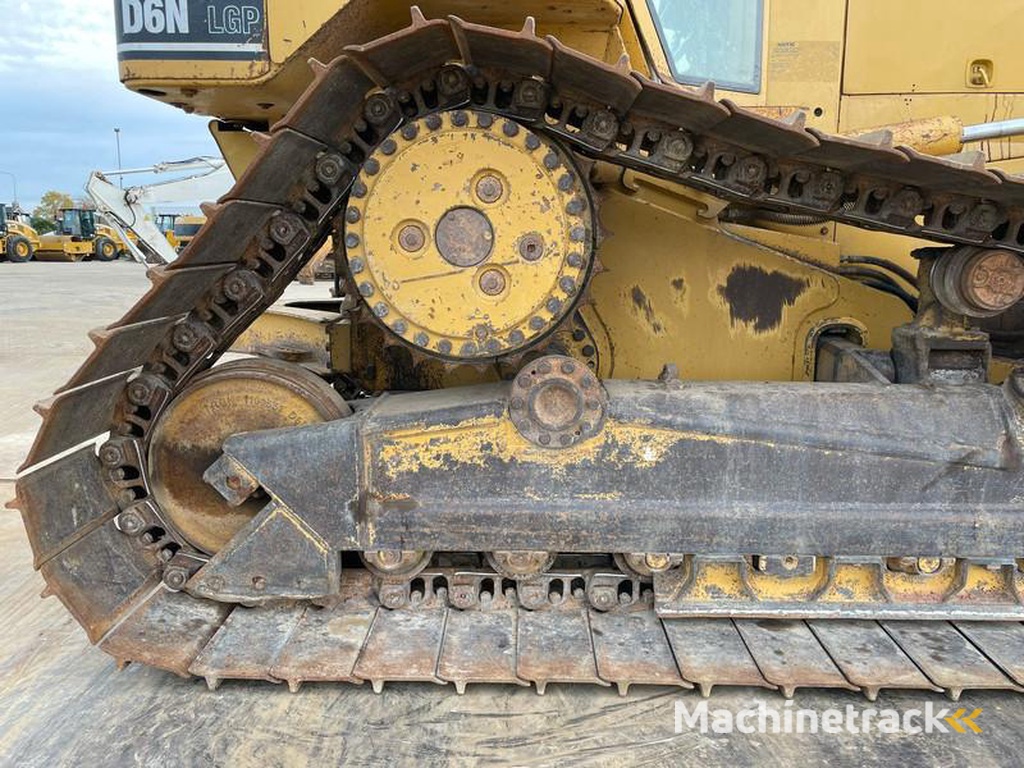 Caterpillar D6N LGP