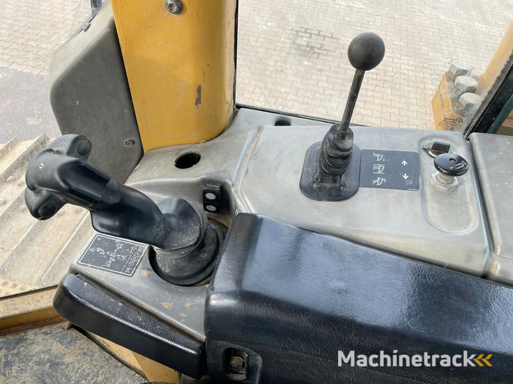 Caterpillar D6N LGP