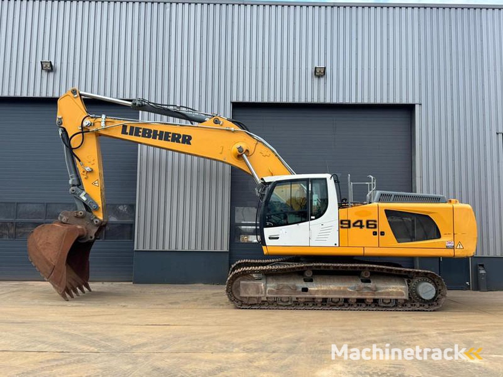 Liebherr R946