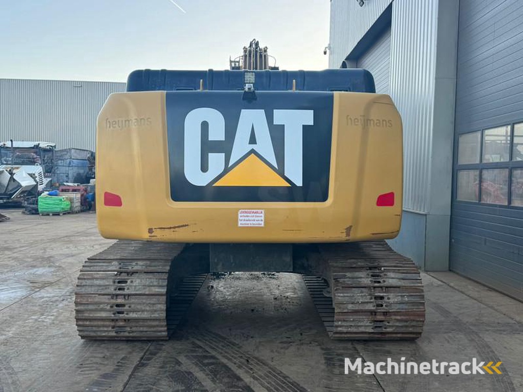 Caterpillar 330