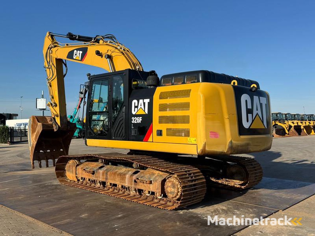 Caterpillar 326FL