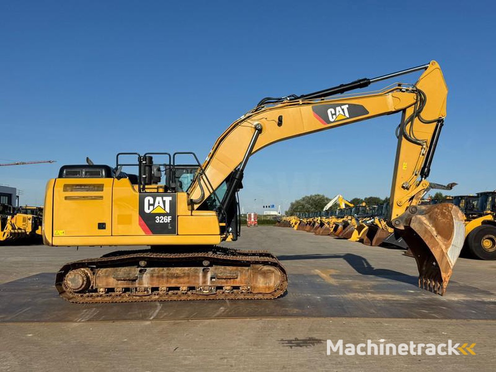 Caterpillar 326FL