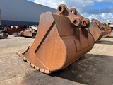 Minituur van Caterpillar Caterpillar-385-bucket-with-teeth