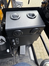 Thumbnail of JCB 403 BJ 2024 slechts 300 uur NIEUWSTAAT !