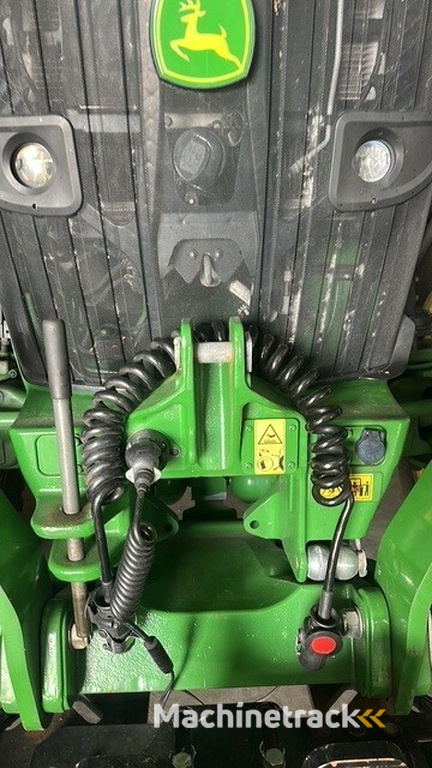John Deere R7210