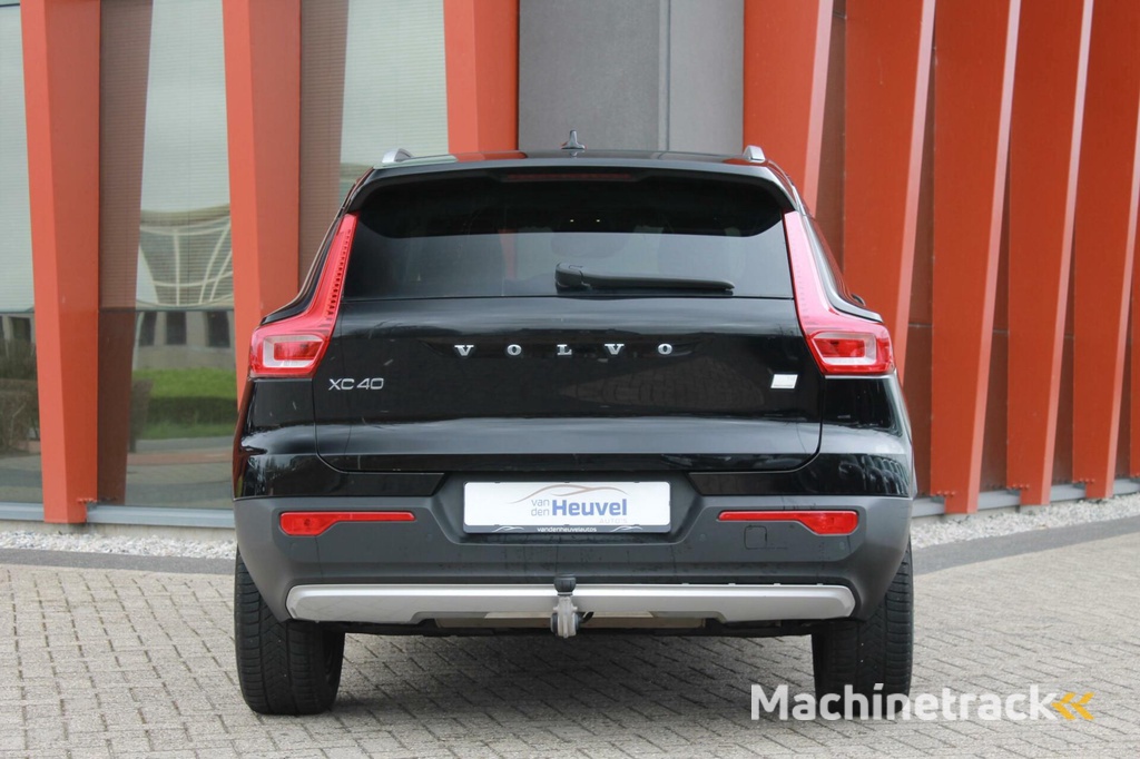Volvo XC40 T4 Recharge Inscription | Leder | Trekhaak | 19 Inch | Keyless