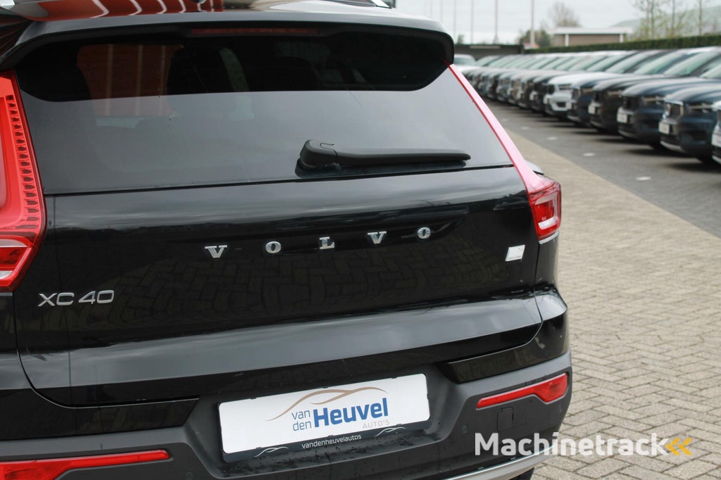 Volvo XC40 T4 Recharge Inscription | Leder | Trekhaak | 19 Inch | Keyless