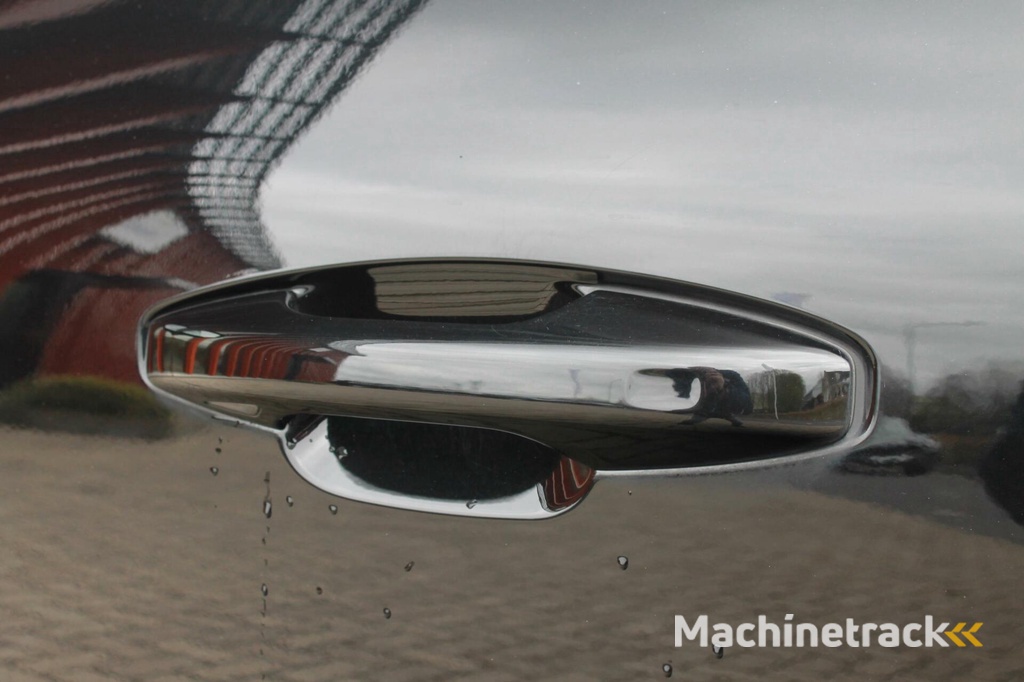 Volvo XC40 T4 Recharge Inscription | Leder | Trekhaak | 19 Inch | Keyless