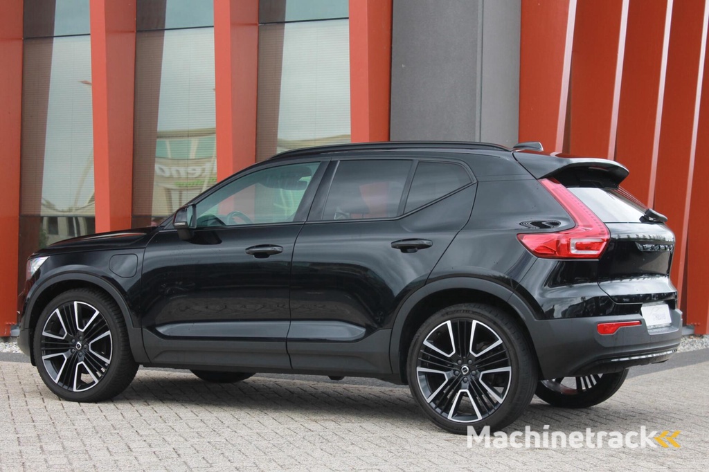 Volvo XC40 T5 Recharge R-Design | 21 inch | Glossy Black | Navigatie | Airco