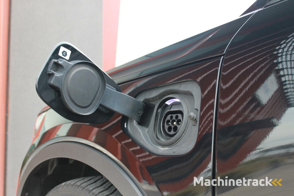 Volvo XC40 T5 Recharge R-Design | 21 inch | Glossy Black | Navigatie | Airco