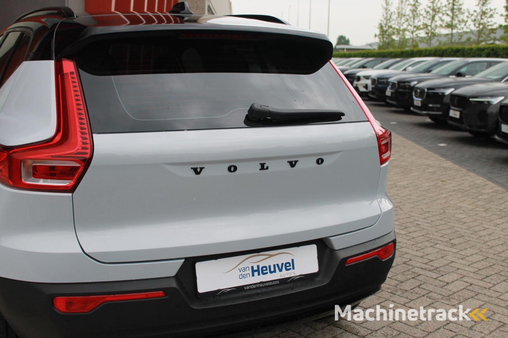 Volvo XC40 T4 Recharge R-Design | Parkeercamera | Stoelverwarming | Leder | Electr. Stoelen | Glossy Black | Keyless