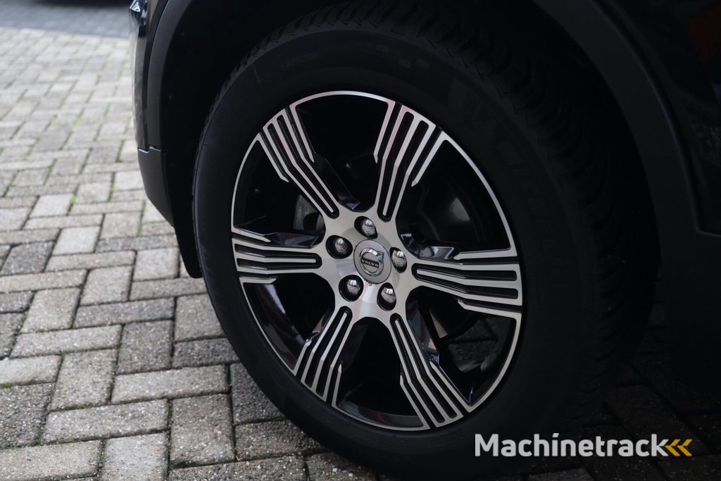 Volvo XC40 T3 Inscription | Parkeercamera | Stoelverwarming | Leder | Trekhaak