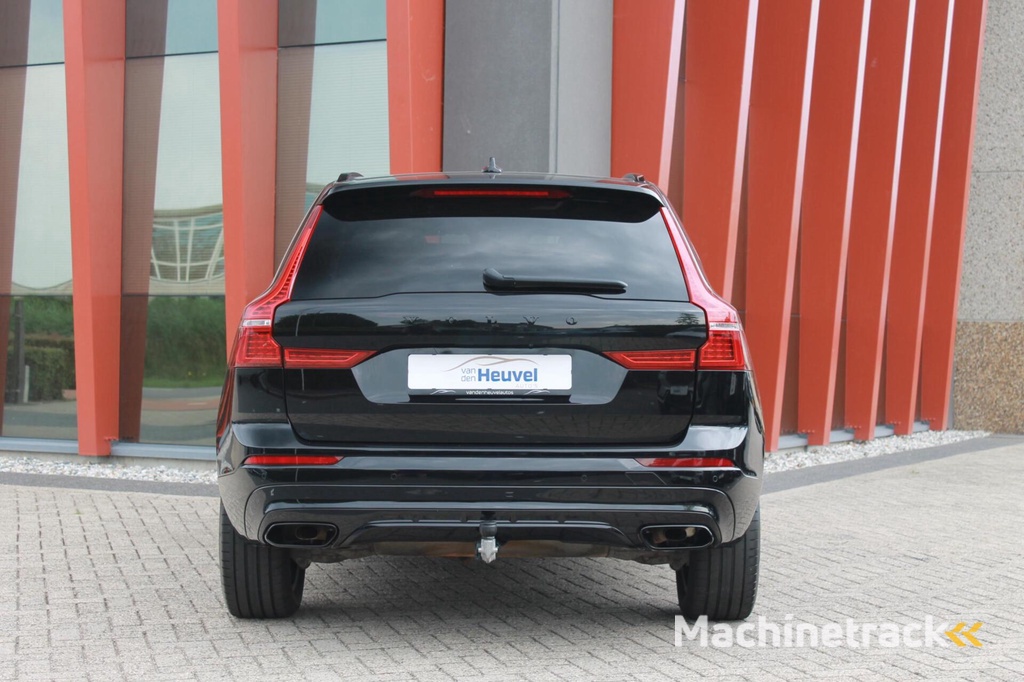 Volvo XC60 T6 Recharge AWD R-Design | Panoramadak | Trekhaak | Harman/Kardon | Parkeercamera | Mem. Stoelen | Glossy Black