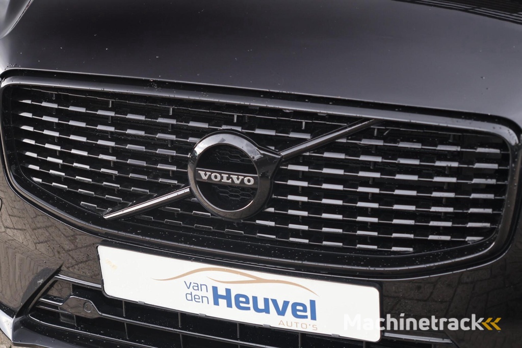 Volvo XC60 T6 Recharge AWD R-Design | Panoramadak | Trekhaak | Harman/Kardon | Parkeercamera | Mem. Stoelen | Glossy Black