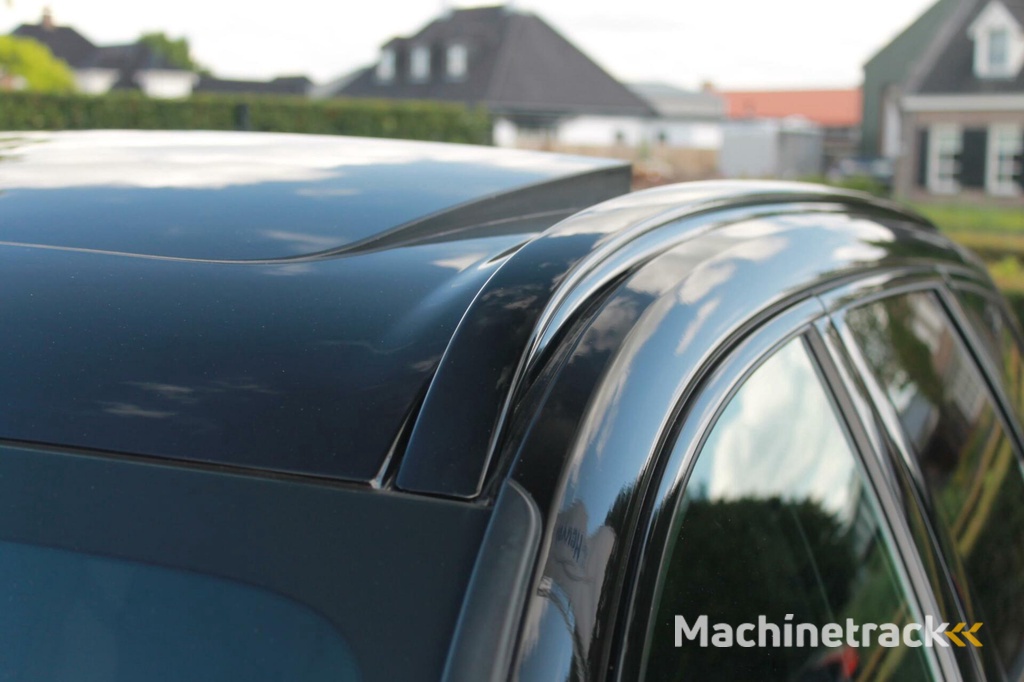 Volvo XC60 T6 Recharge AWD R-Design | Panoramadak | Trekhaak | Harman/Kardon | Parkeercamera | Mem. Stoelen | Glossy Black