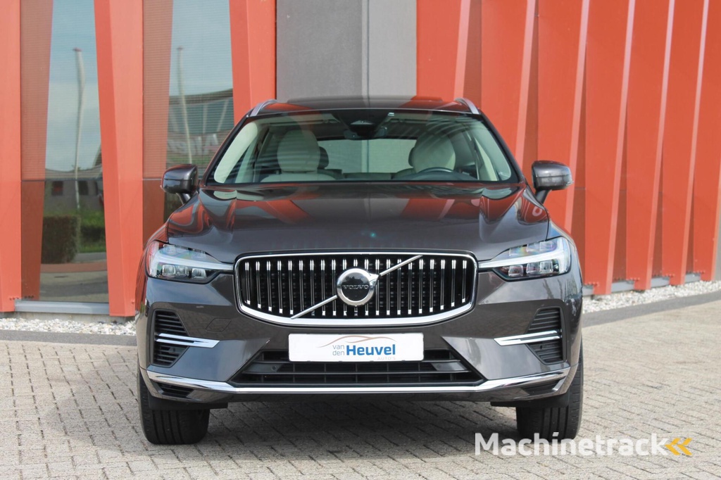 Volvo XC60 T6 Recharge AWD Inscription | Longe Range | Panoramadak | Stoelverwarming | Parkeercamera | Keyless