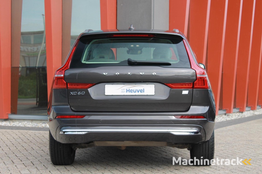 Volvo XC60 T6 Recharge AWD Inscription | Longe Range | Panoramadak | Stoelverwarming | Parkeercamera | Keyless