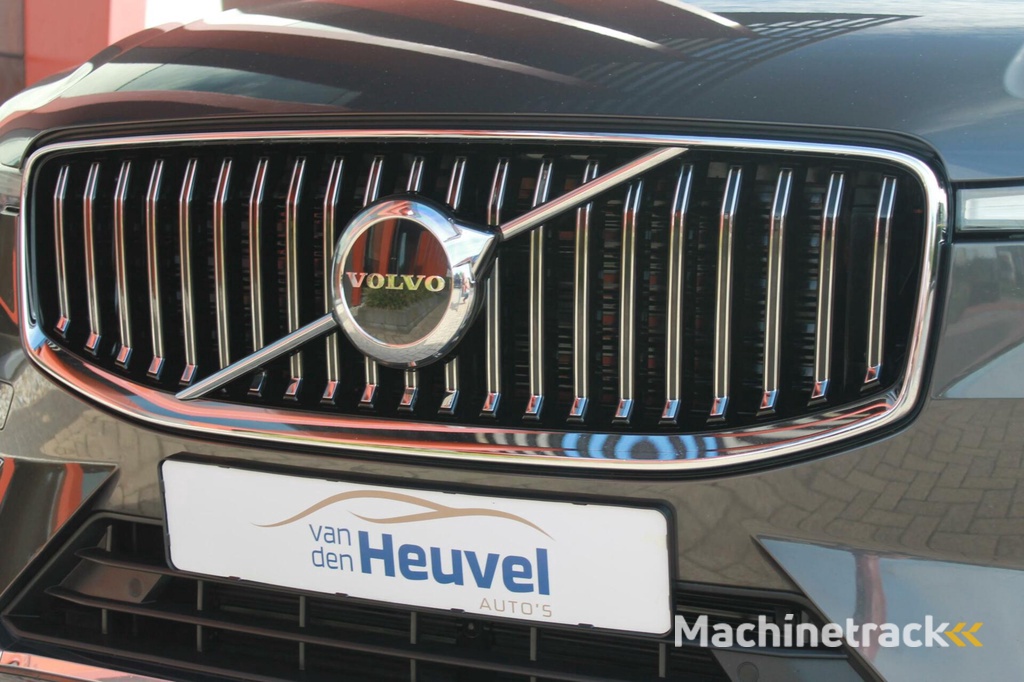 Volvo XC60 T6 Recharge AWD Inscription | Longe Range | Panoramadak | Stoelverwarming | Parkeercamera | Keyless