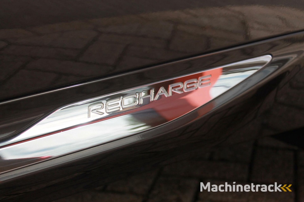 Volvo XC60 T6 Recharge AWD Inscription | Longe Range | Panoramadak | Stoelverwarming | Parkeercamera | Keyless