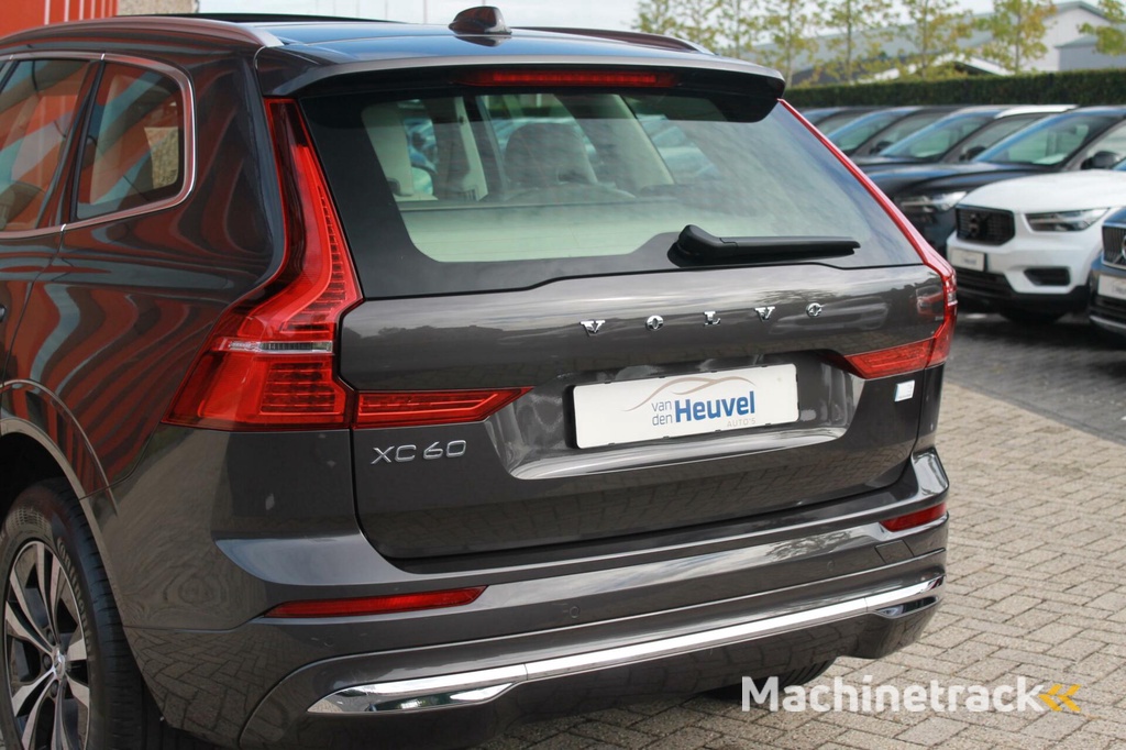 Volvo XC60 T6 Recharge AWD Inscription | Longe Range | Panoramadak | Stoelverwarming | Parkeercamera | Keyless