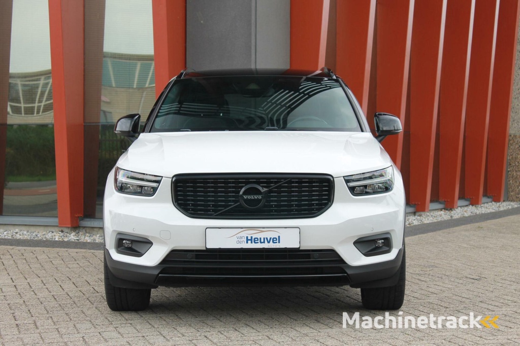 Volvo XC40 T4 Recharge R-Design | Parkeercamera | Glossy Black | Keyless