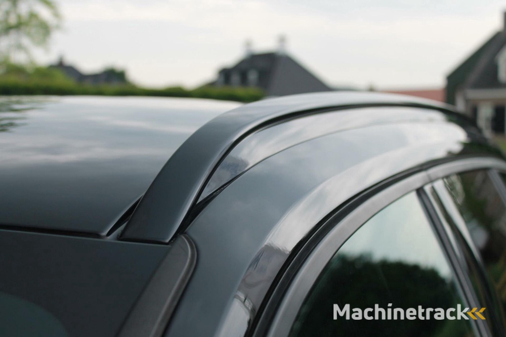 Volvo XC40 T4 Recharge R-Design | Parkeercamera | Glossy Black | Keyless