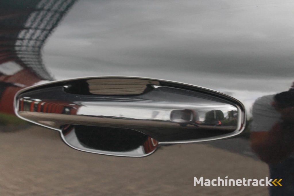 Volvo XC40 T5 Recharge R-Design | Pilot Assist | BLIS | Parkeercamera | 20 INCH | Memory Stoelen | Glossy Black | Keyless