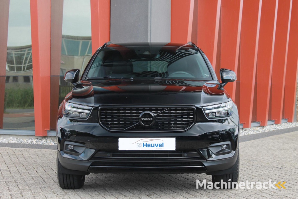 Volvo XC40 T5 Recharge R-Design | Black Edition | Leder | Parkeercamera | Stoelverwarming | Pilot Assist | Keyless