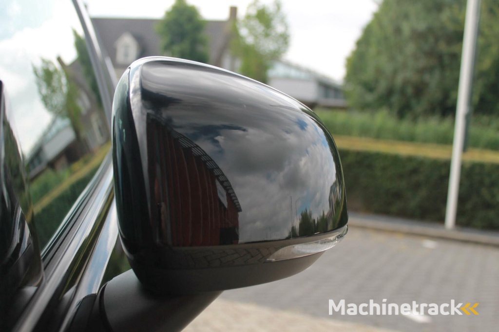 Volvo XC40 T5 Recharge R-Design | Black Edition | Leder | Parkeercamera | Stoelverwarming | Pilot Assist | Keyless