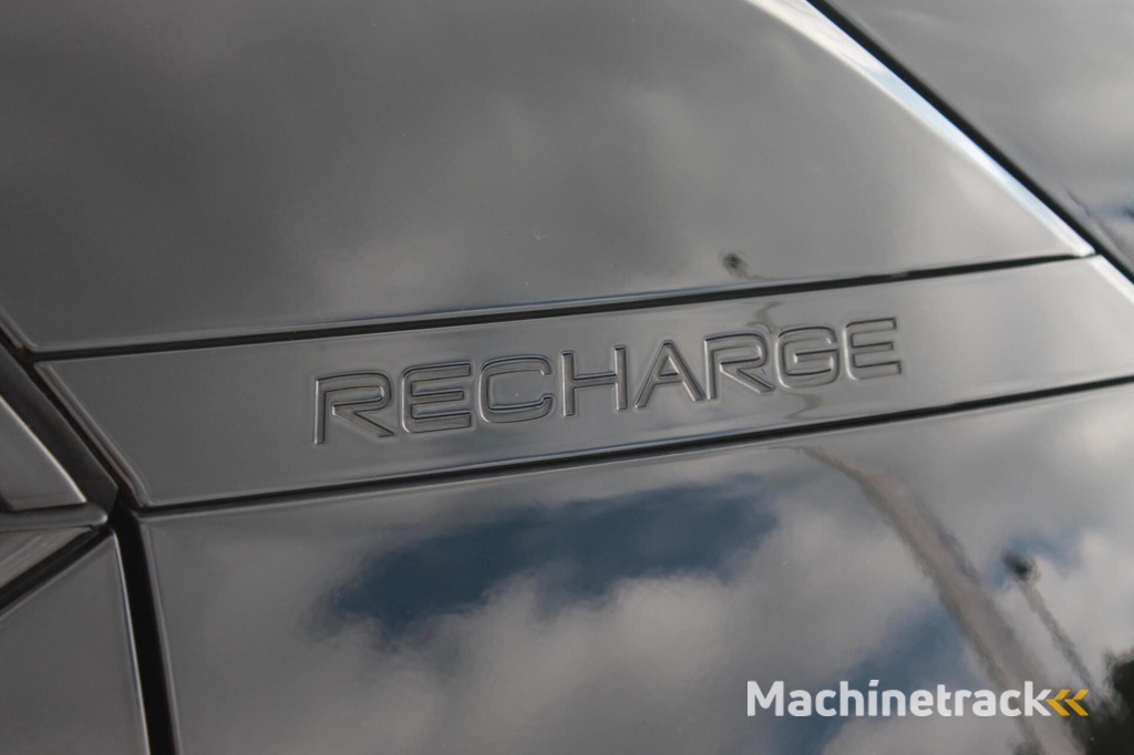 Volvo XC40 T5 Recharge R-Design | Black Edition | Leder | Parkeercamera | Stoelverwarming | Pilot Assist | Keyless