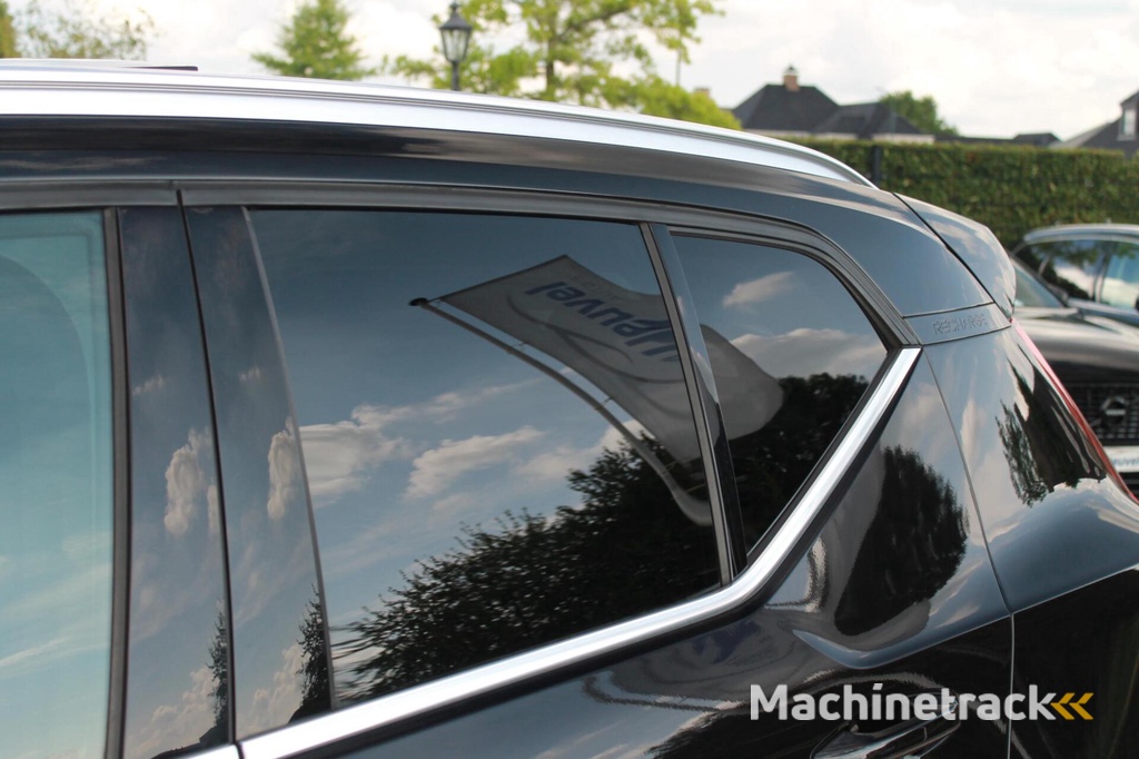 Volvo XC40 T5 Recharge Business Pro | Panoramadak | Parkeercamera | Harman / Kardon | BLIS | Keyless