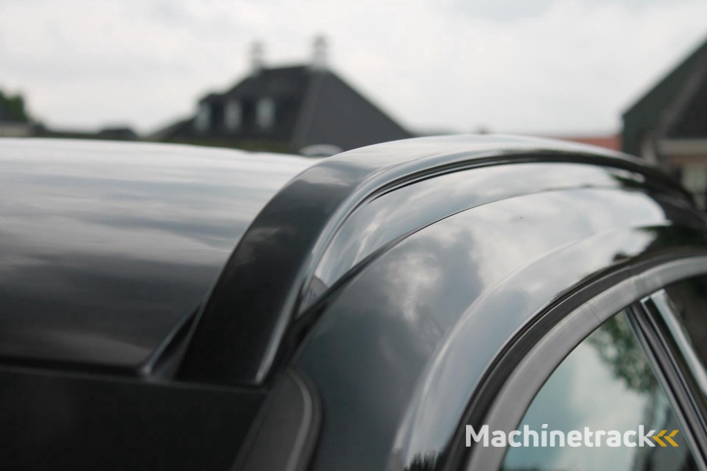 Volvo XC40 T5 Recharge R-Design | Black Edition | Parkeercamera | 19 Inch velgen | Navigatie | Glossy Black