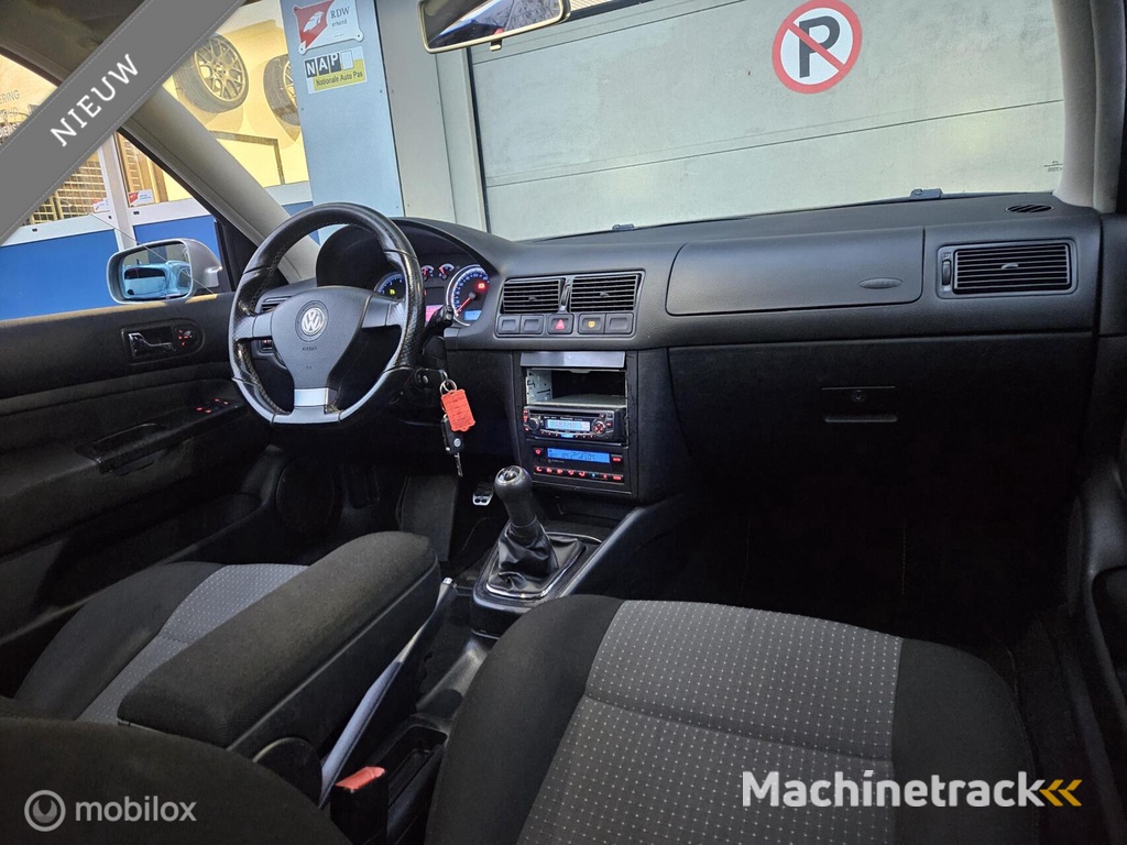 Volkswagen Golf 1.6-16V FSI Ocean 2e Eigenaar Xenon New APK Cruise Control NAP