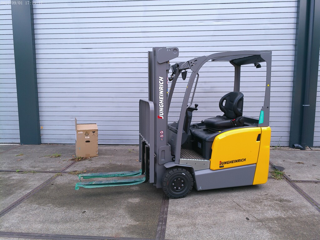 Jungheinrich NiEUW Triplo.1